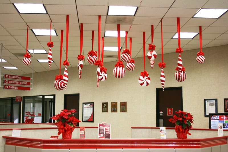 Christmas Decoration Ideas for Office Walls