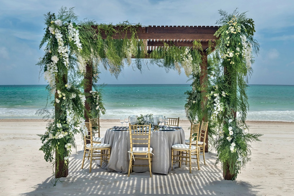 5 Top Tips For a Marquee Beach Wedding