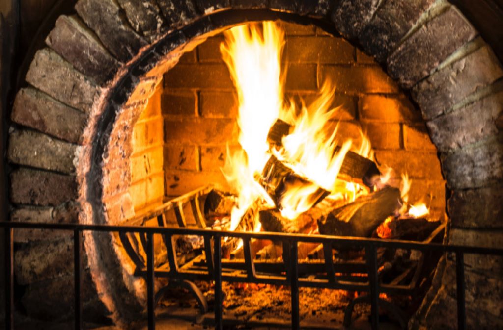 How to increase the efficiency of an open fireplace