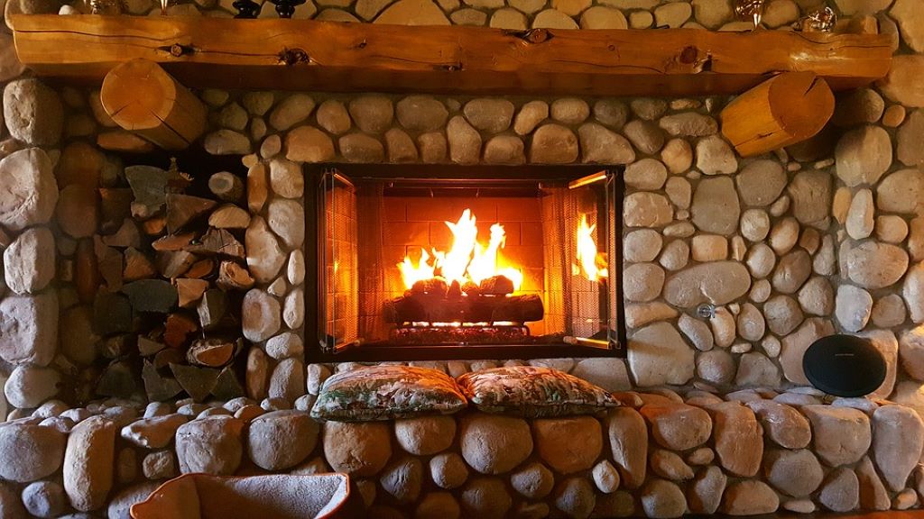 How to prepare a chimney for winter
