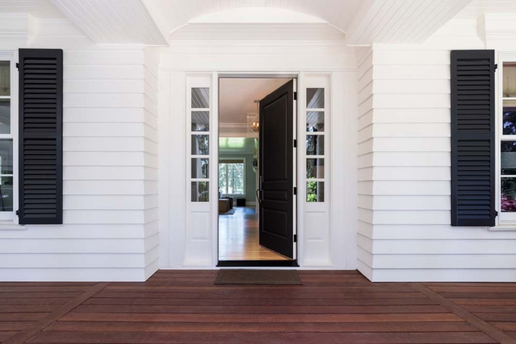 How wide are mobile home interior doors
